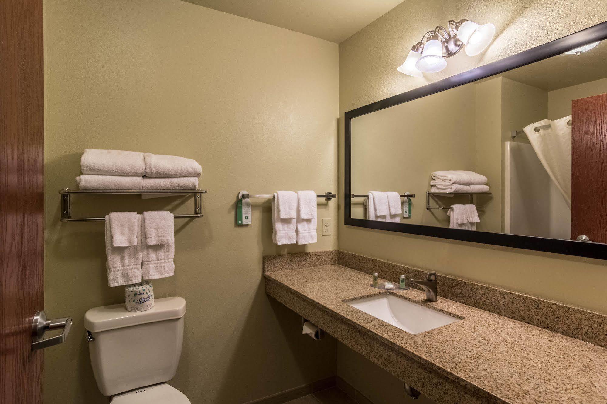 Hotel Cobblestone & - Harborcreek 3*