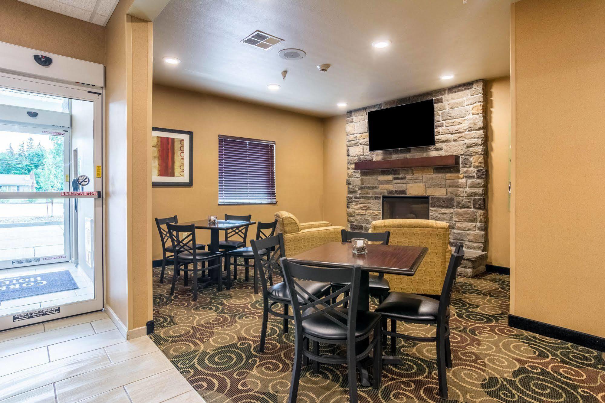 Cobblestone & - Harborcreek Hotel